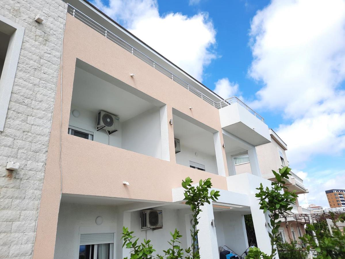Studio Apartments Jupo Ulcinj Exterior photo