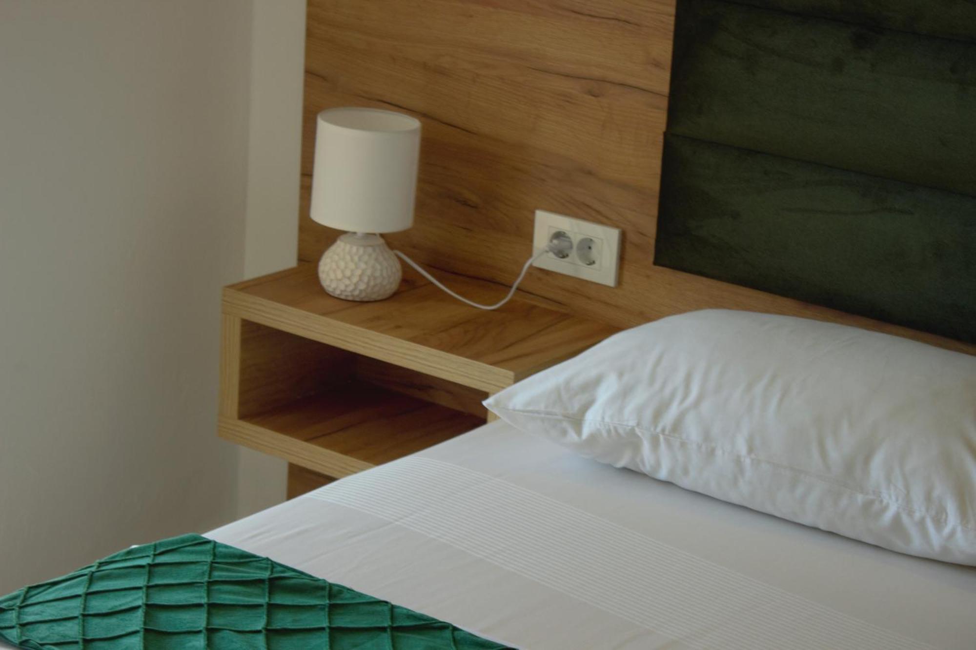 Studio Apartments Jupo Ulcinj Exterior photo
